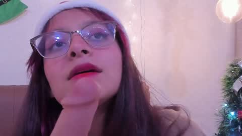 Snapshot of redmeloddy chatting on 12.17.24 Meloddy online show from 12.17.24