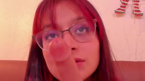 Snapshot of redmeloddy chatting on 12.19.24 Meloddy online show from 12.19.24