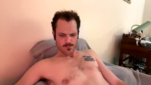 Snapshot of reed_thomas chatting on 12.29.24 Reed Thomas online show from 12.29.24