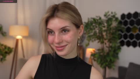 JessyinCherri yang online show from 12.13.24