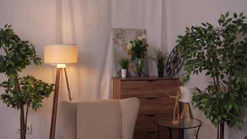 JessyinCherri yang online show from 12.19.24