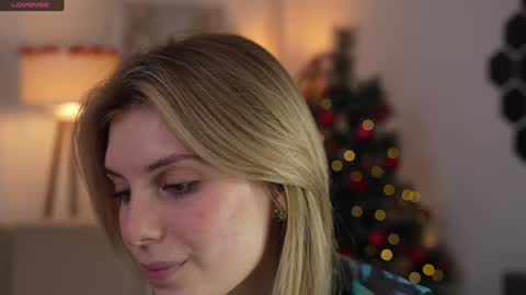 JessyinCherri yang online show from 12.21.24