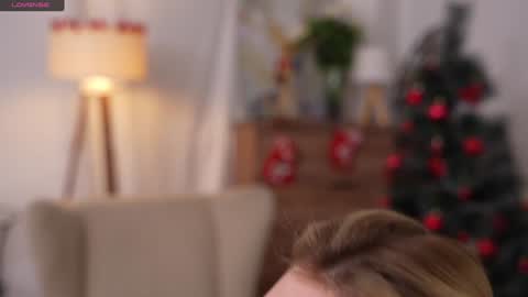 JessyinCherri yang online show from 12.22.24