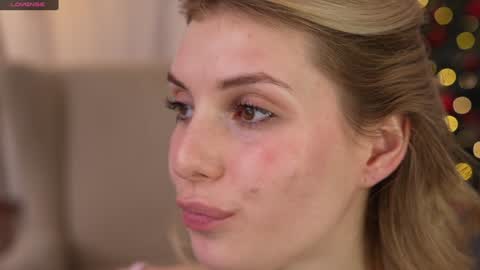 JessyinCherri yang online show from 12.27.24