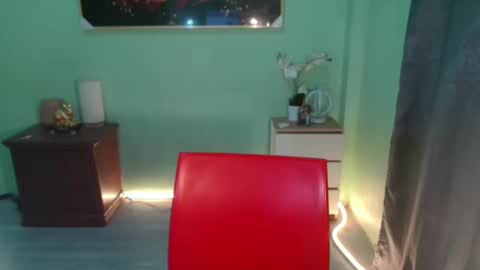 Snapshot of regelthegoddess chatting on 01.04.25 regelthegoddess online show from 01.04.25