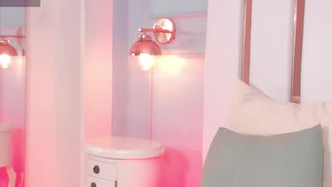 Regina  online show from 04.18.26