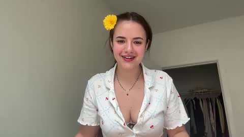 Snapshot of reginababyy chatting on 05.02.26 Its Reginaaa online show from 05.02.26