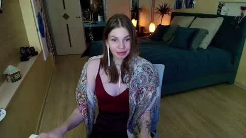 Snapshot of reginasparkle chatting on 02.15.25 Regina online show from 02.15.25