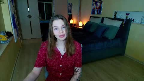 Snapshot of reginasparkle chatting on 02.27.25 Regina online show from 02.27.25