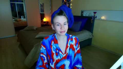 Snapshot of reginasparkle chatting on 03.05.25 Regina online show from 03.05.25