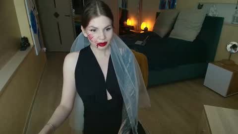 Snapshot of reginasparkle chatting on 10.30.25 Regina online show from 10.30.25