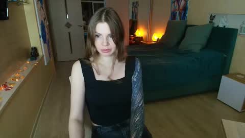 Snapshot of reginasparkle chatting on 11.12.25 Regina online show from 11.12.25