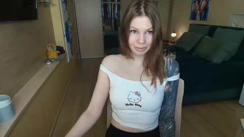 Snapshot of reginasparkle chatting on 02.11.26 Regina online show from 02.11.26