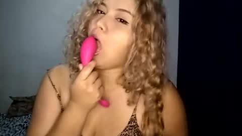 Tania Nixx online show from 02.12.25