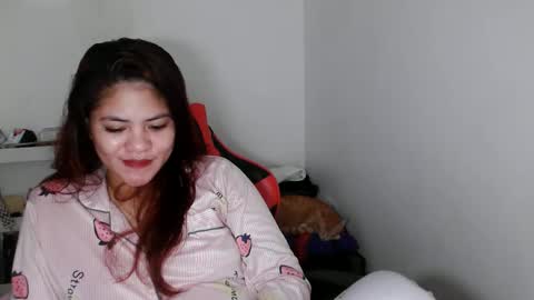 Snapshot of reign2525 chatting on 09.22.25 reign2525 online show from 09.22.25