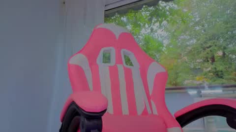 Snapshot of reina_cummings chatting on 09.29.25 reina cummings online show from 09.29.25