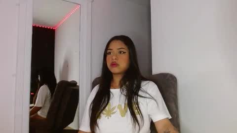 reina_reina online show from 02.02.26