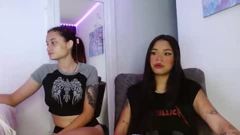 reina_reina online show from 02.23.26