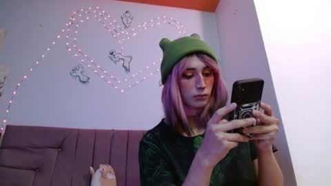 Snapshot of reiv_femboy chatting on 07.16.26 reiv_femboy online show from 07.16.26