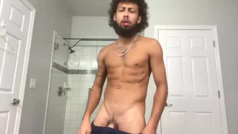 Snapshot of relof chatting on 11.19.25 relof online show from 11.19.25