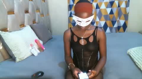 Snapshot of remmyqueen chatting on 03.30.26 remmyqueen online show from 03.30.26
