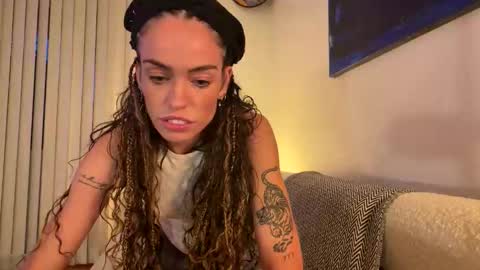 Snapshot of remyveloura chatting on 05.16.26 Remy online show from 05.16.26