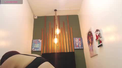 Snapshot of renata_milf_ chatting on 12.21.24 renata_milf_ online show from 12.21.24