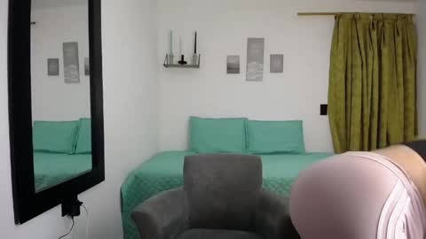 Renata Salinas online show from 05.20.26