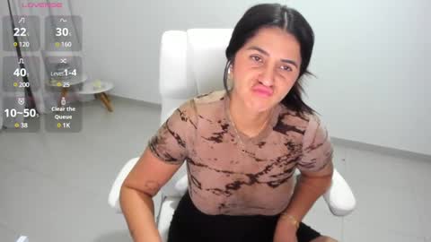 Snapshot of renata_t_ chatting on 03.01.25 RENATA online show from 03.01.25