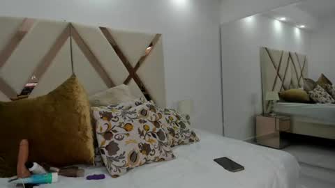 Renata online show from 06.19.26