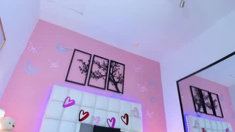 Snapshot of renatajhonson chatting on 02.28.25 Renata online show from 02.28.25