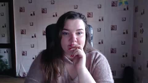 renataoia online show from 02.12.25