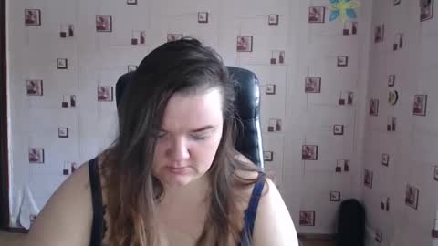 renataoia online show from 02.26.25