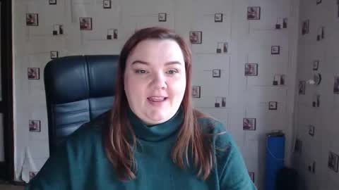 renataoia online show from 04.25.26