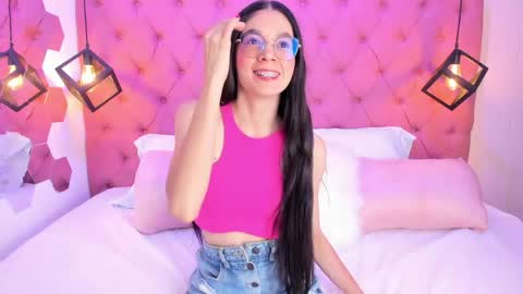 Renata Oviedo online show from 04.21.26