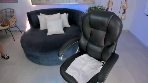 Renata Reyes online show from 05.15.26