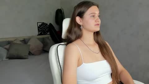 Renesmy online show from 10.11.25