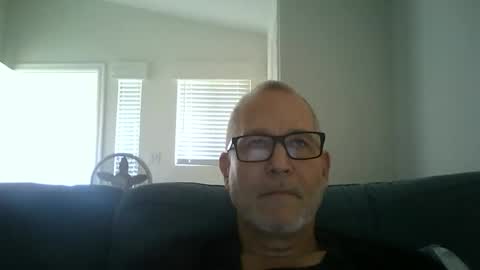 Snapshot of renewaz chatting on 01.31.26 Renewaz online show from 01.31.26