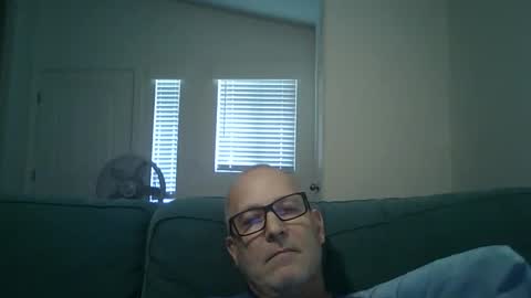 Snapshot of renewaz chatting on 02.25.26 Renewaz online show from 02.25.26