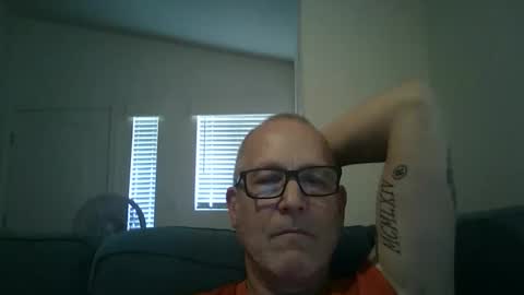 Snapshot of renewaz chatting on 02.27.26 Renewaz online show from 02.27.26