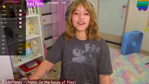 Snapshot of renpuppy chatting on 02.11.25 REN online show from 02.11.25