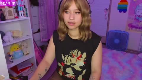 Snapshot of renpuppy chatting on 03.11.25 REN online show from 03.11.25