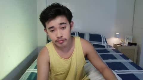 Snapshot of renzamora chatting on 04.08.26 rnezamora online show from 04.08.26