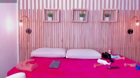 Reshi Hevss online show from 06.26.26