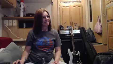 Snapshot of retro834 chatting on 01.01.25 Rhett online show from 01.01.25