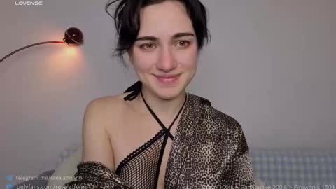 Ewiwi online show from 10.19.25