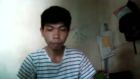 Snapshot of rezanan chatting on 11.29.25 Rezanan online show from 11.29.25