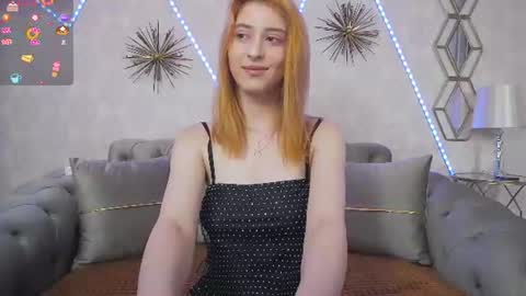 Snapshot of rheajoy chatting on 06.25.26 Rhea online show from 06.25.26