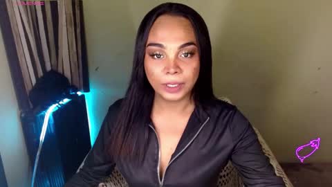 rhianasollway69 online show from 12.22.25