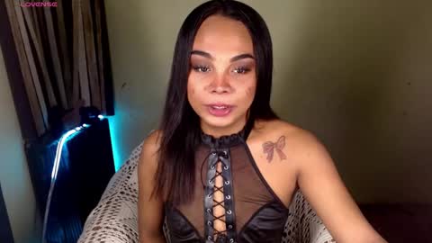 rhianasollway69 online show from 12.23.25